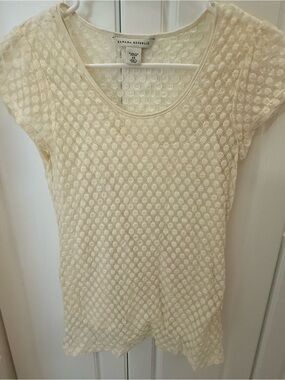 Banana Republic Cream Dot-Textured Short Sleeve Tee